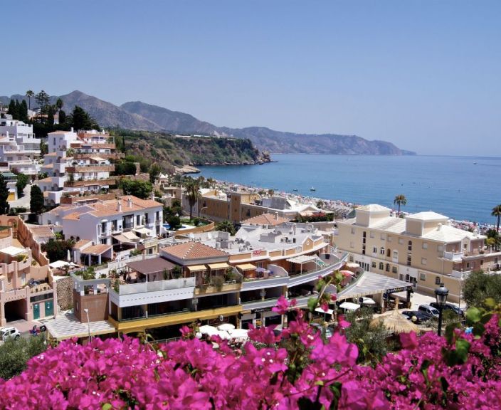 Poilsis Ispanijos Rivjeroje, jaukiame APARTAMENTOS MEDITERRANEOS viešbutyje!