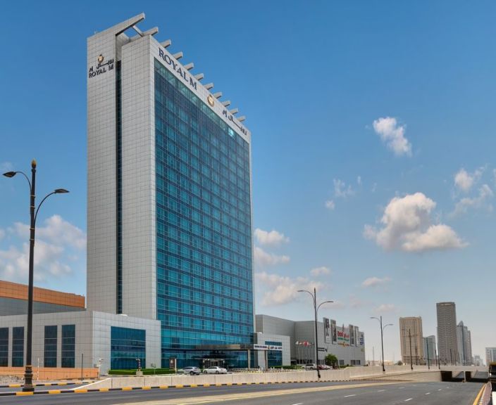 Prabangus poilsis Jungtiniuose Arabų Emyratuose, 5* ROYAL M HOTEL FUJAIRAH BY GEWAN viešbutyje!