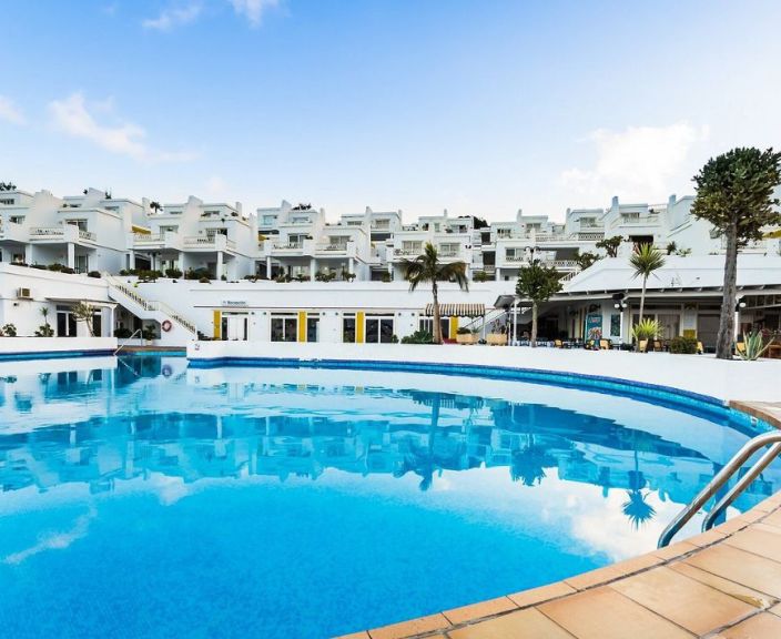 Saulėtas atokvėpis Lanzarotėje, 3* BELLEVUE AQUARIUS viešbutyje!