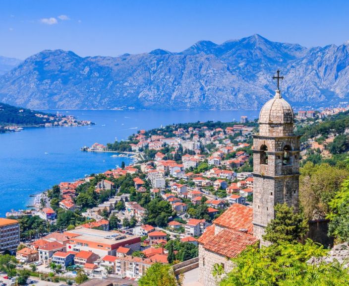 Patirkite Juodkalnijos išskirtinumą ir ilsėkitės 4* HOTEL DEL MEDIO viešbutyje!