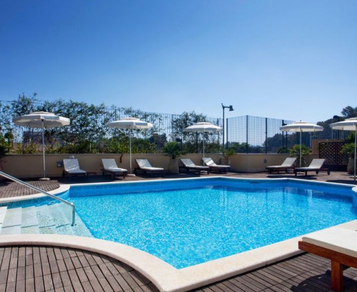Atostogos Sardinijoje, 4* HOLIDAY INN CAGLIARI viešbutyje, Kaljaryje!