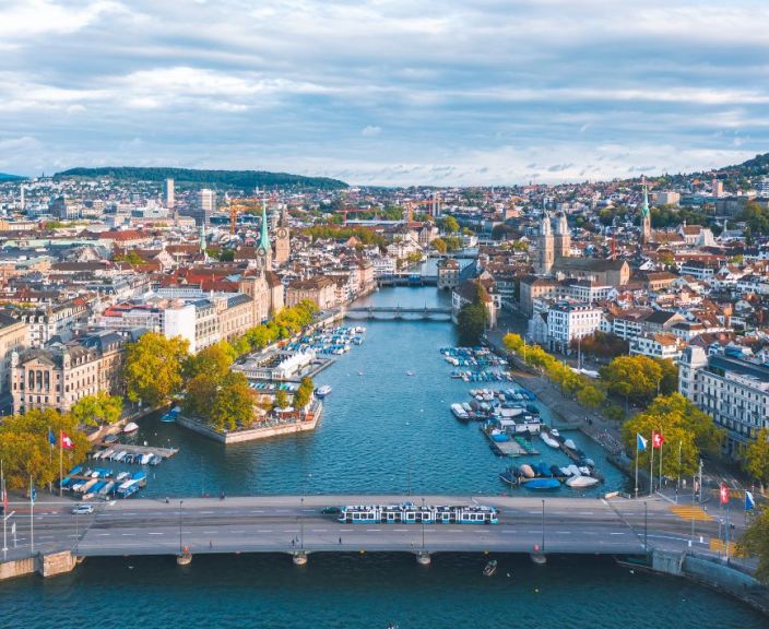 Susipažinkite su Ciurichu ir ilsėkitės 4* PLACID HOTEL ZURICH viešbutyje!