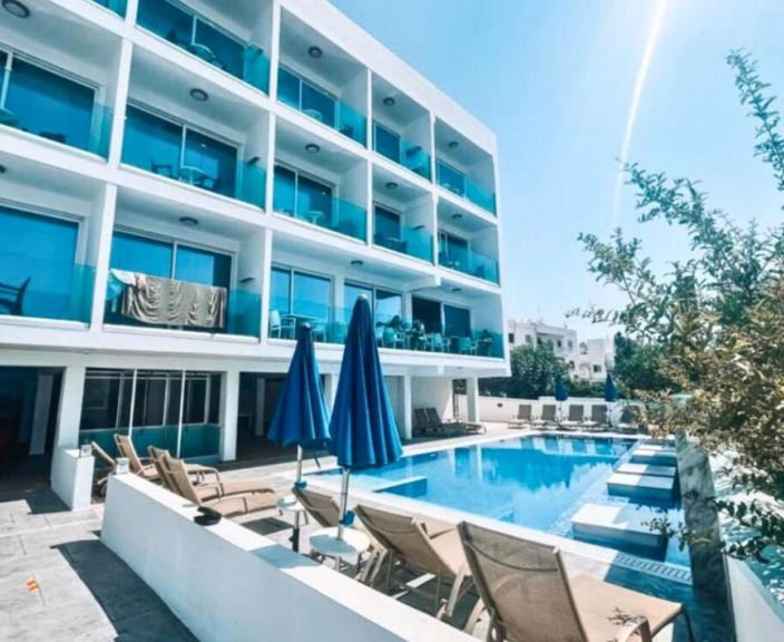 Atostogos saule lepinančiame Kipre, 3* SUNNY BLUE HOTEL viešbutyje!