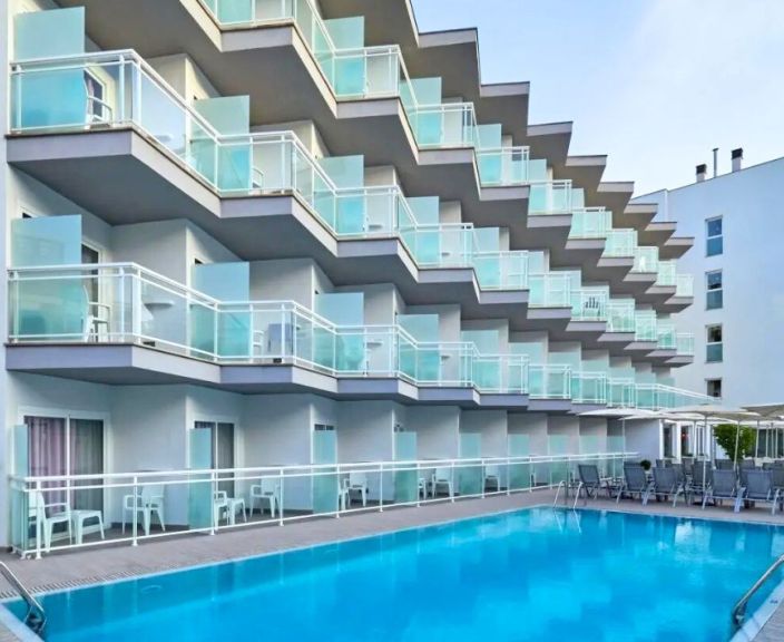 Poilsis tik suaugusiems prie jūros, 4* BQ AMFORA BEACH (ADULTS ONLY 18+) viešbutyje!