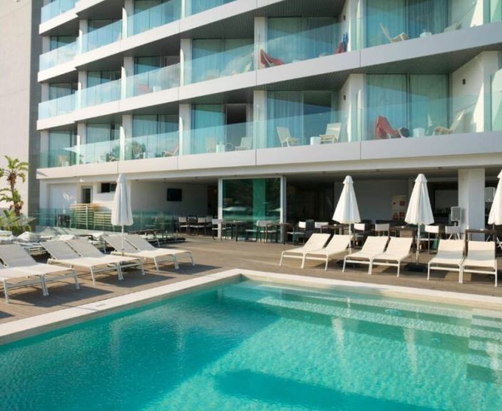Jaukus ir atpalaiduojantis poilsis tik suaugusiems Maljorkoje, 4* SON MOLL SENTITS (ADULTS ONLY 18+) viešbutyje!