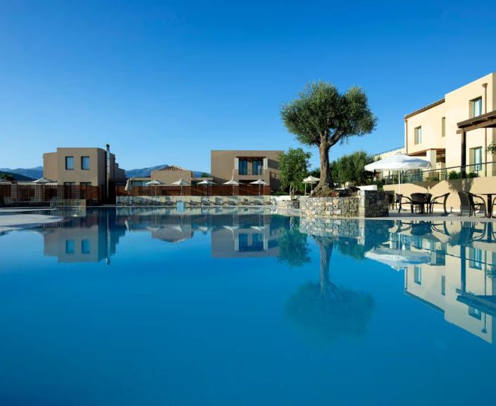 Malonus poilsis visai šeimai Kretoje, 4* VILLAGE HEIGHTS RESORT viešbutyje!