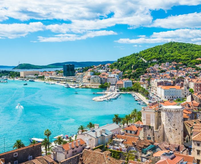 Žavinga Kroatija kviečia poilsiui 3* viešbutyje VILLA SPALATINA!