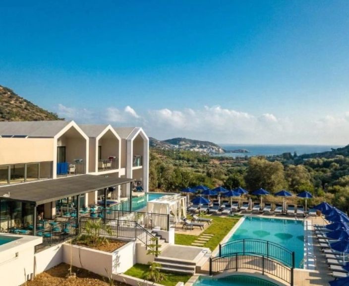 Nerūpestingos atostogos saulės lepinamoje Kretoje, 4* T HOTEL PREMIUM SUITES viešbutyje!