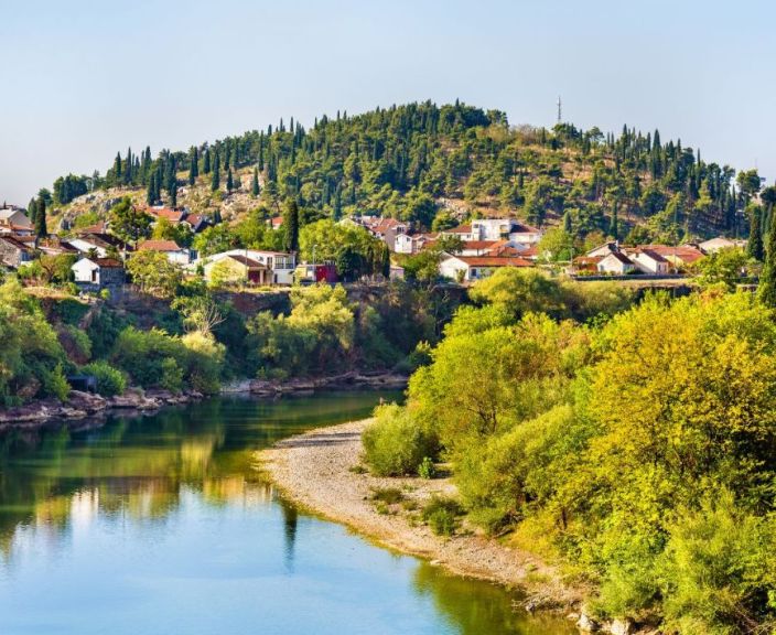 Pažintis su išskirtine Juodkalnijos sostine ir viešnagė 4* SEVEN HILLS BED AND BIKE B viešbutyje!