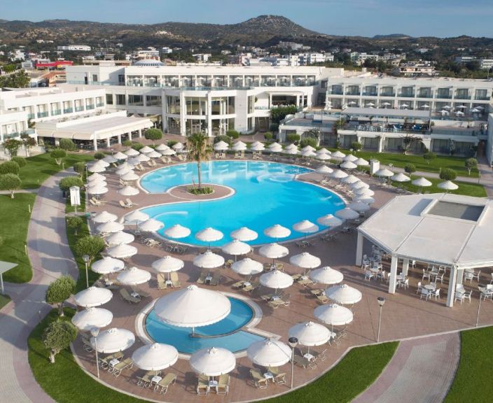 Mėgaukitės saulės voniomis Rode, 5* APOLLO BLUE viešbutyje!