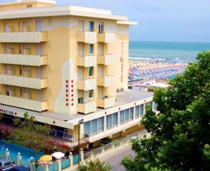 Atostogaukite Italijoje, 3* HOTEL ARTIDE viešbutyje, Riminyje!