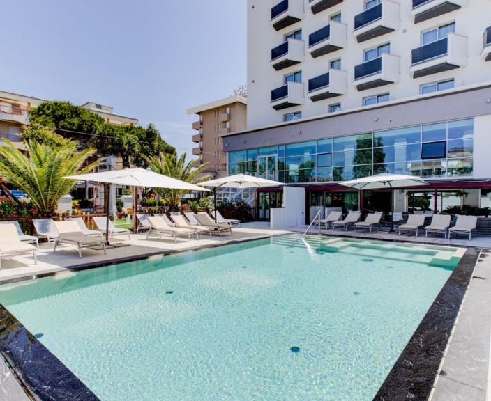 Atostogaukite prie jūros Riminyje, 4* HOTEL DUE MARI viešbutyje!