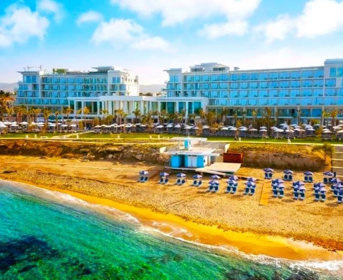 Ilsėkitės be vaikų šurmulio Kipre, 5* AMAVI HOTEL (ADULTS ONLY 18+) viešbutyje!