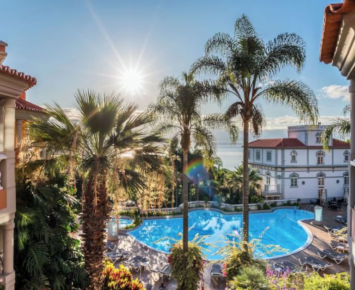 Saulėtoji Madeiros sala ir poilsis 4* PESTANA VILLAGE laukia Jūsų!