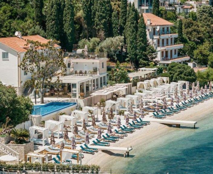 Saule ir jūra alsuojančios atostogos juodkalnijoje, 4* MALI HOTEL ALL'ORO viešbutyje!