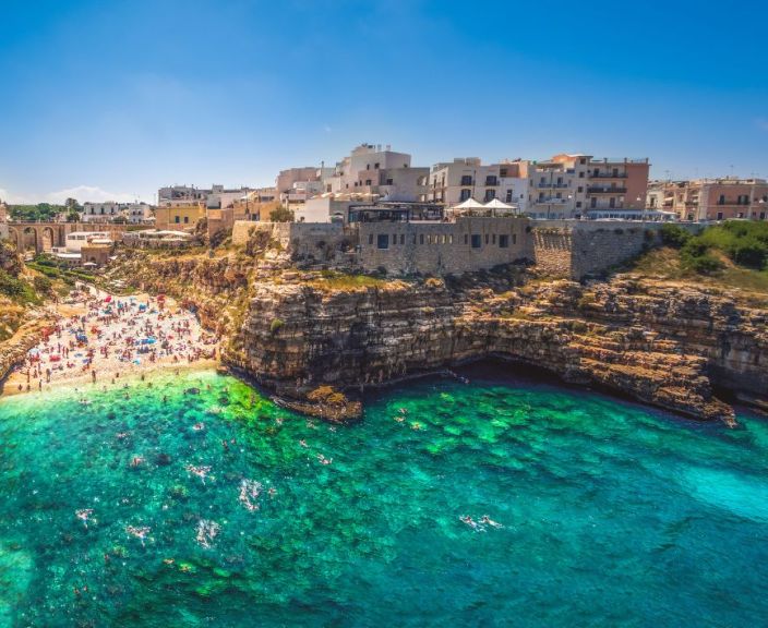 Patirkite Bario išskirtinumą iš arti ir ilsėkitės 4* PALUMBO MASSERIA SANT'ANNA viešbutyje!