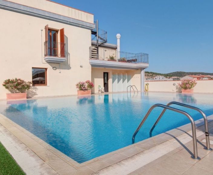 Mėgaukitės atostogomis pietų Sardinijoje, 2* RESIDENCE LE FONTANE viešbutyje!