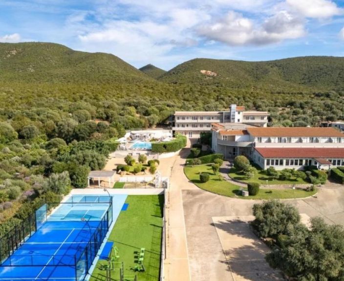 Atostogos visai šeimai pietų Sardinijoje, 4* LU' HOTEL PORTO PINO viešbutyje!