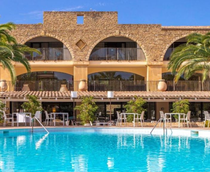 Pasinerkite į svajonių atostogas pietų Sardinijoje, 4* COSTA DEI FIORI viešbutyje!