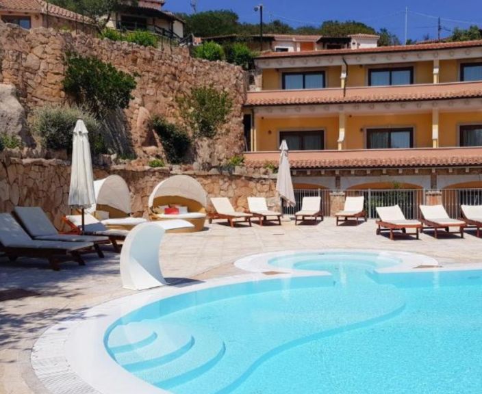 Pažinkite žavingą Sardiniją ir atostogaukite 4* POZZO SACRO viešbutyje!