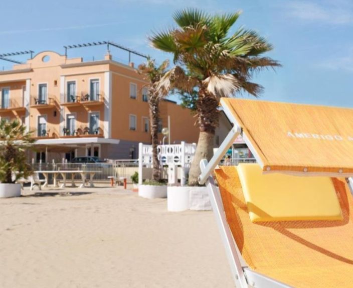 Saulė, jūra ir puikios atostogos Riminyje, 2* HOTEL HOLIDAY BEACH viešbutyje!