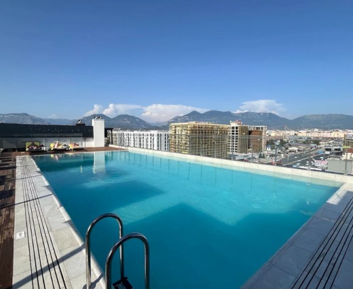 Miesto pažinimą derinkite su atpalaiduojančiu poilsiu 4* viešbutyje MERCURE TIRANA!