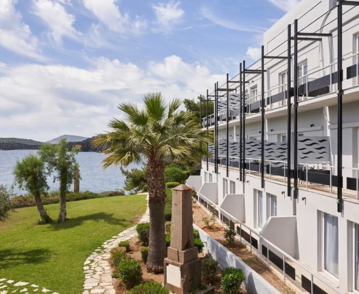 Mėgaukitės saulėtomis atostogomis užburiančioje Poros saloje, 4* XENIA POROS IMAGE viešbutyje!