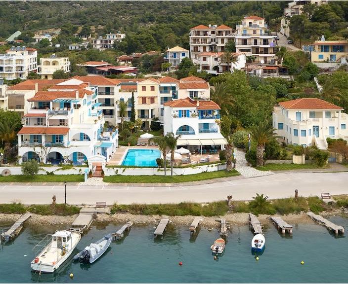 Šiltos atostogos Poros saloje, Graikijoje, 3* NIKI'S VILLAGE viešbutyje!