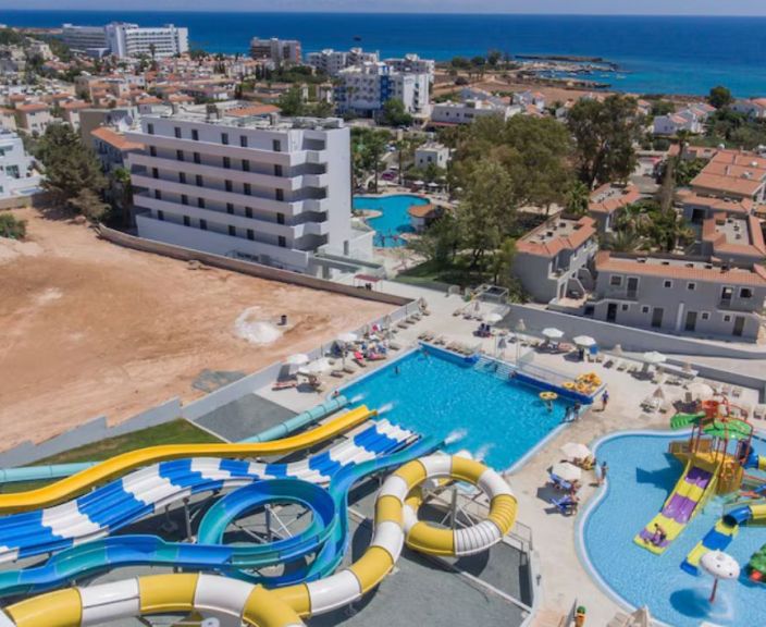 Atostogos visai šeimai Kipre, 4* NARCISSOS WATERPARK viešbutyje!