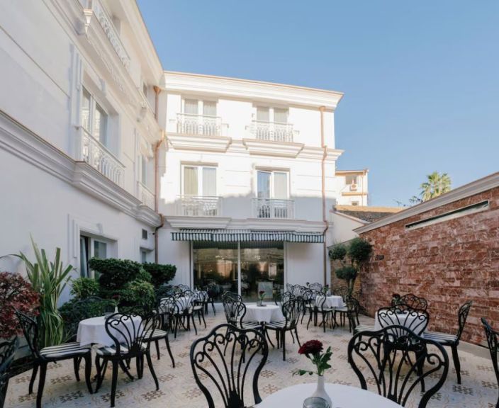 Jaukios atostogos Albanijoje, puikioje vietoje įsikurūsiame 3* MOENIA BOUTIQUE HOTEL!