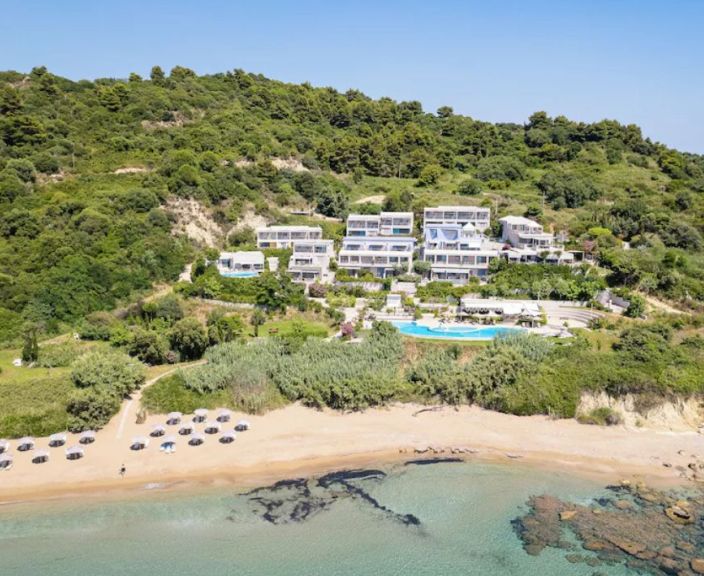 Lepinkitės saulės voniomis Graikijoje, ant jūros kranto įsikūrusiame 4*MARE DEI SUITES HOTEL IONIAN RESORT viešbutyje!