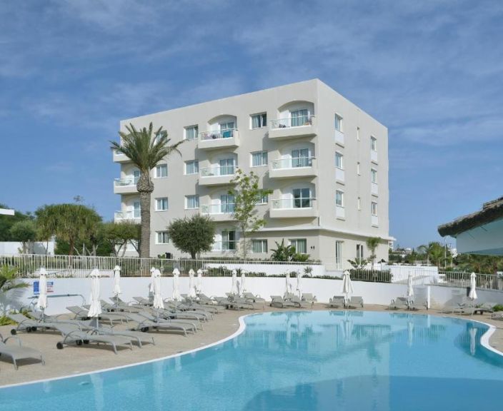 Atraskite Kipro jaukumą ir poilsį Viduržemio jūros apsuptyje, 3* SUNRISE GARDENS viešbutyje!
