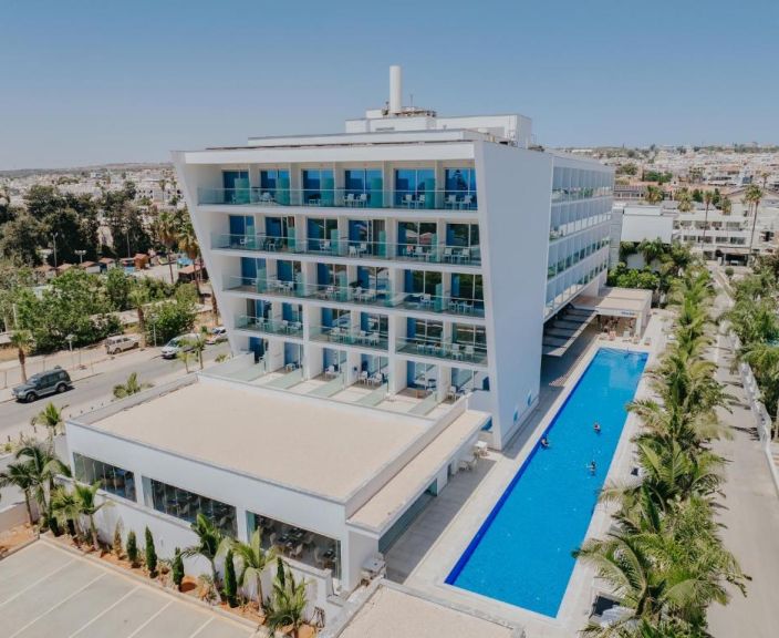 Pasimėgaukite ramiomis Kipro atostogomis tik suaugusiems 4* TASIA MARIS SEASONS HOTEL viešbutyje!