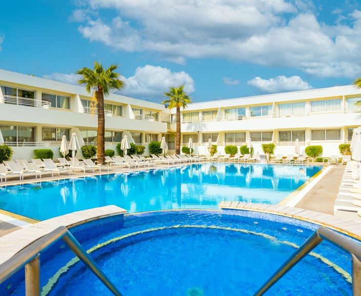 Atraskite komfortišką poilsį Kipre,  4* MELPOANTIA LUXURY APARTMENTS AND SUITE viešbutyje!