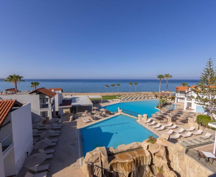 Patirkite vandens pramogų kupiną poilsį saulėtame Kipre, 4* KAPETANIOS AQUA RESORT viešbutyje!