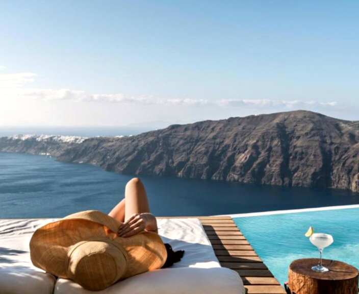 Nepamirštamas poilsis 5* viešbutyje WEST EAST SUITES!