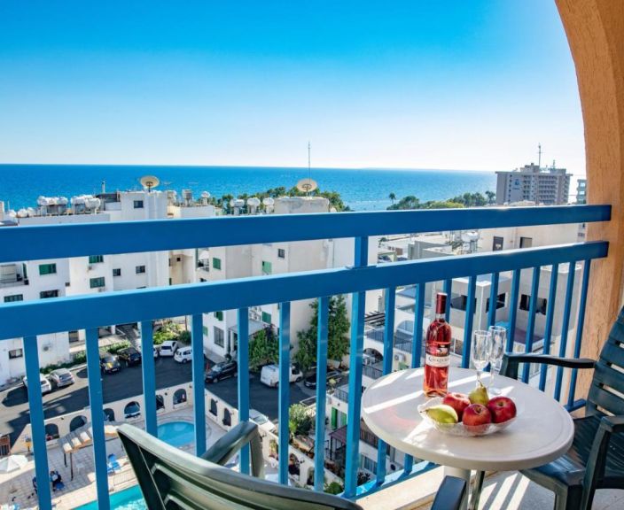 Saulėtos atostogos Kipre NAVARRIA HOTEL!