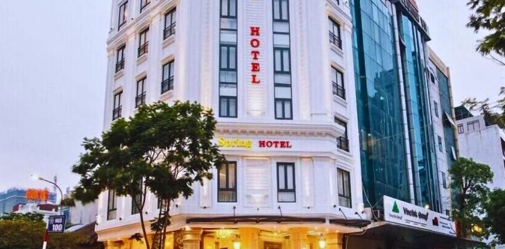 Apsistokite SPRING HOTEL HANOI viešbutyje už gerą kainą. 