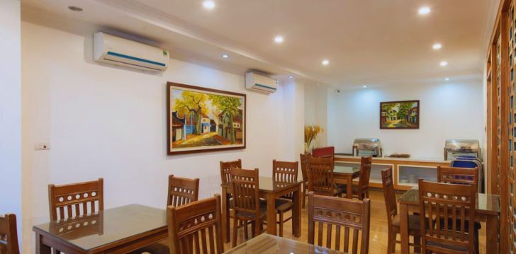 Apsistokite SUPER OYO CAPITAL O 387 BACH DUONG HOTEL viešbutyje už gerą kainą.