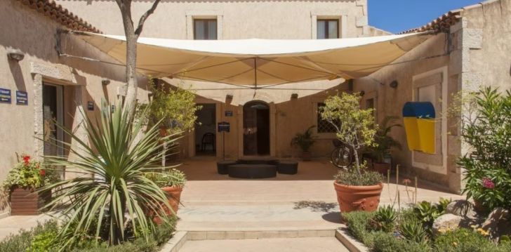 planuoji kelionę į Italija? apsistokite 4 viešbutyje CENTRO VACANZE ISULEDDA.