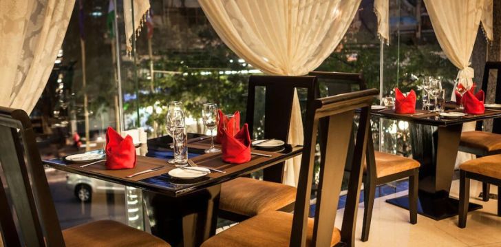 apsistokite SUPER CANDLE HOTEL viešbutyje už gerą kainą.