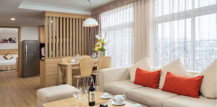tavo atostogos prasideda viešbutyje SUPER CANDLE HOTEL