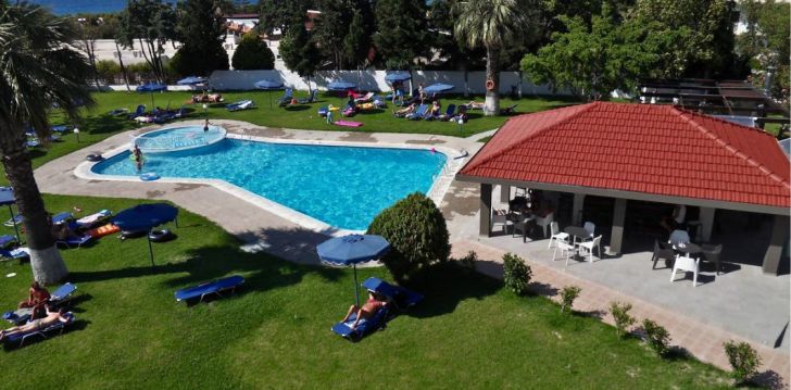 Apsistokite MATOULA BEACH HOTEL viešbutyje už gerą kainą. 