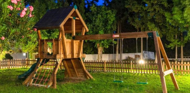 Viešbutis MATOULA BEACH HOTEL įsikūręs Graikija.