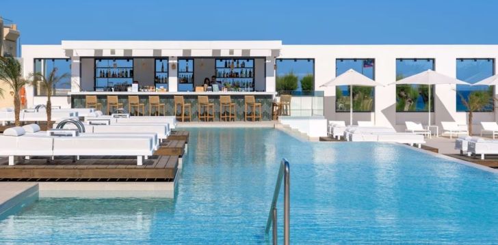 apsistokite SUN BEACH RESORT viešbutyje už gerą kainą.