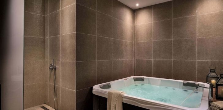 apsistokite GENNADI GRAND RESORT viešbutyje už gerą kainą.
