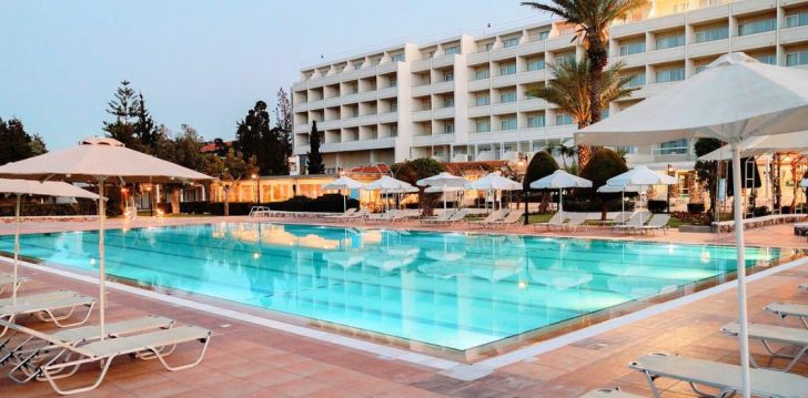 apsistokite BLUE BAY RESORT viešbutyje už gerą kainą. 