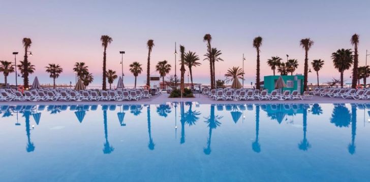 apsistokite HOTEL RIU COSTA DEL SOL viešbutyje už gerą kainą. 