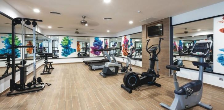 apsistokite HOTEL RIU COSTA DEL SOL viešbutyje už gerą kainą.