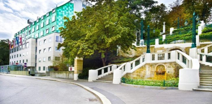 Apsistokite HOTEL & PALAIS STRUDLHOF viešbutyje už gerą kainą. 